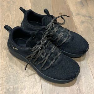 Black puma sneaker